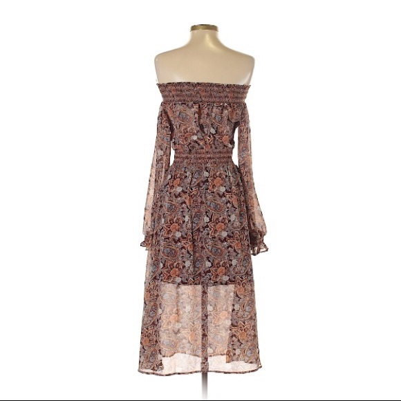 Casual Dress - Picture 2 of 3